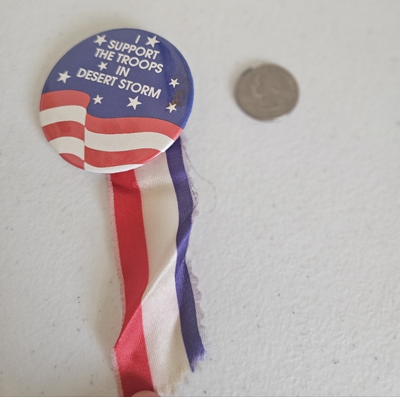 Other - Patriotic Desert Storm Button With Ribbon
